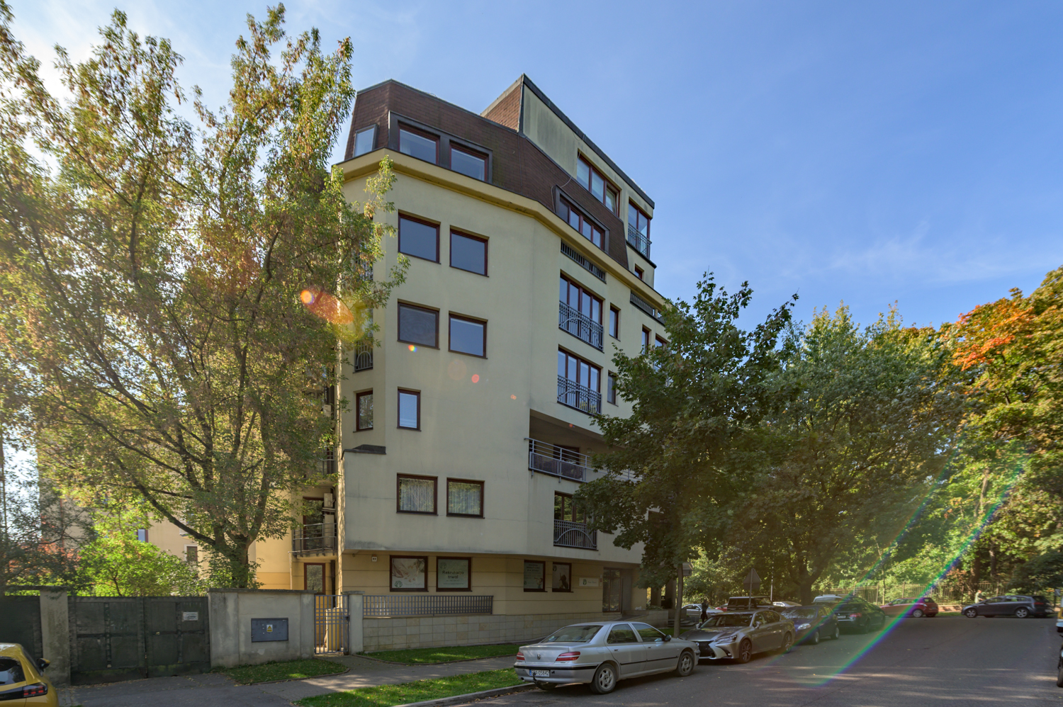 Zdjęcie architektury budynku Budynek mieszkalno-usługowy